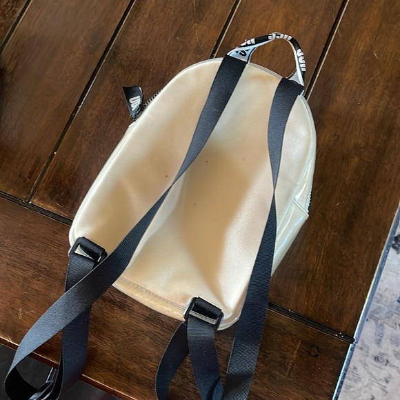 Ugg backpack - Picture 2 of 3